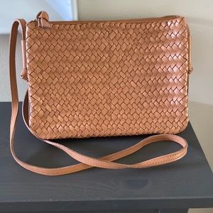 Knotted Crossbody Bag in Woven Leather.